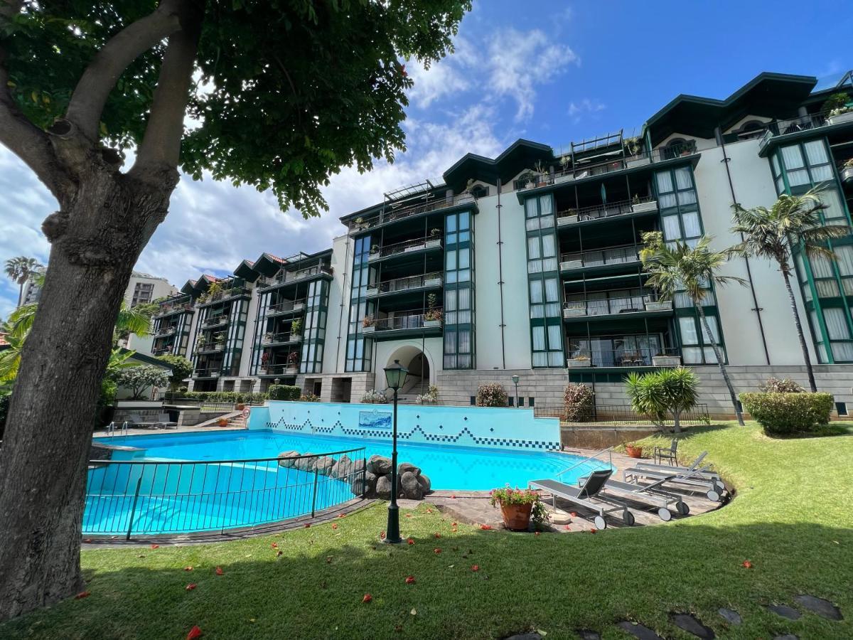 Luxury Oceanfront At Reid'S Gardens Leilighet Funchal  Eksteriør bilde