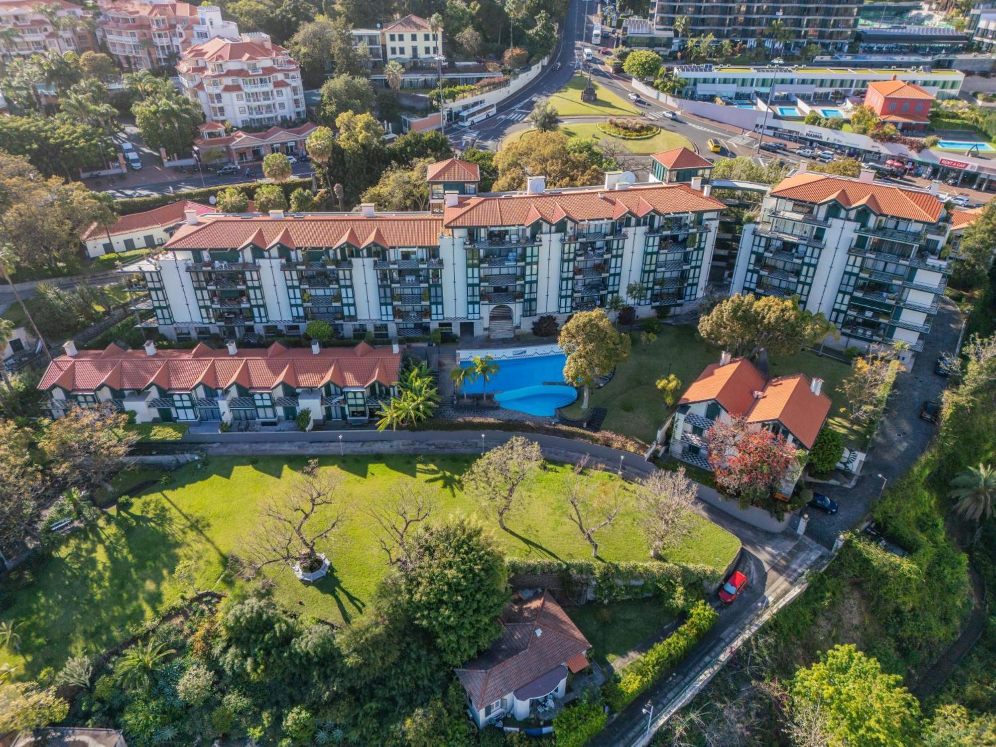 Luxury Oceanfront At Reid'S Gardens Leilighet Funchal  Eksteriør bilde